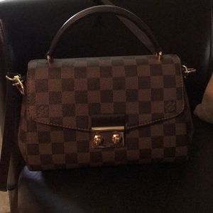 Like new Louis Vuitton crossbody croisette!